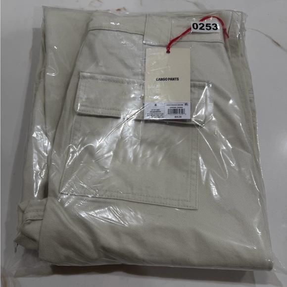 Woolrich × Target Women's Mid-Rise Barrel Leg Cargo Denim Pants Cream 2, 4 & 12 - Picture 13 of 15